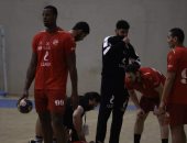 إصابة قوية لنجم يد الأهلى ونقله للمستشفى فى النيجر 