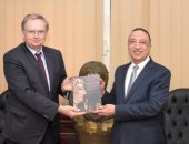 محافظ الإسكندرية يستقبل سفير الاتحاد الأوروبي لبحث تعزيز سبل التعاون بين الجانبين