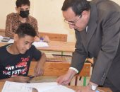 محافظ شمال سيناء يتفقد لجان امتحانات الشهادة الإعدادية والثانى الثانوى العام