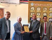 جامعة العريش تكرم رموزا مؤثرة فى المجتمع السيناوى.. فيديو وصور