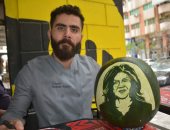 شيف بورسعيدى ينحت بورتريه لـ"شيرين أبو عاقلة" على بطيخة تضامنا معها.. لايف وصور