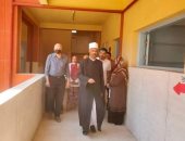 رئيس منطقة الإسكندرية الأزهرية يتفقد امتحانات النقل للثانوى بمعاهد المنتزه