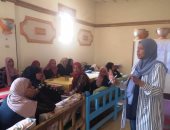 محافظ أسوان يتابع جهود فرع المجلس القومى للمرأة فى قرى حياة كريمة