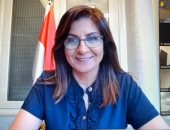 وزيرة الهجرة تتابع آخر ترتيبات مؤتمر "مصر تستطيع بالصناعة" مع الخبراء