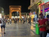 أحلى مكان فى الصيف.. المواطنون والزوار بشارع وممشى شيرى بالغردقة.. فيديو