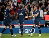 مبابي يحتفل بتجديد عقده بثنائية في 3 دقائق ضد ميتز.. فيديو