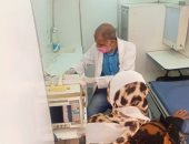 الكشف الطبى على 1012 مواطنا بالمجان فى قرى "حياة كريمة" بأسوان.. صور