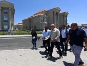وزير الإسكان يتفقد كورنيش مدينة المنصورة الجديدة ومنطقة الفيلات المقابلة للكورنيش