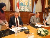 محافظ القاهرة يوقع اتفاقا مع صندوق التنمية الحضرية لإدارة وحدات مشروع الخيالة