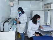 لقاح "كورونا" هيوصل لك لحد بيتك.. حملات طرق الأبواب تنطلق بالمحافظات.. الإسكندرية تستهدف تطعيم 4.2 مليون مواطن.. تلقيح 12 ألفا و116 مواطنا ببنى سويف.. و760 فرقة تجوب قرى ونجوع محافظة أسيوط.. صور