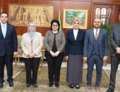 نائب رئيس جامعة المنوفية للتعليم تستقبل لجنة قطاع الدراسات الصيدلية بالمجلس الأعلى للجامعات