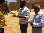 وفد مجلس الوزراء يتفقد معدلات تنفيذ مشروعات حياة كريمة فى 4 قرى بأسوان.. صور