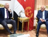 محافظ بورسعيد يلتقى رئيس قطاع الحسابات والمديريات فى وزارة المالية