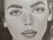 بتفاصيل وتعبيرات مبدعة.. "آلاء" تشارك موهبتها رسم البورتريهات