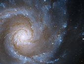 هابل يلتقط صورة لمجرات حلزونية على بعد 53 مليون سنة ضوئية من الأرض.. التفاصيل 