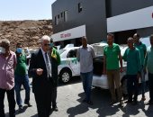 محافظ جنوب سيناء يتابع ميدانيا محطات تحويل السيارات للعمل بالغاز في شرم الشيخ