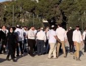 مستوطنون إسرائيليون ينظمون مسيرة استفزازية فى البلدة القديمة بالخليل