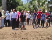 الرى: طلاب مدرسة يغرسون 60 شجرة بمشاتل القناطر الخيرية