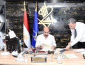 الناجح يرفع إيده.. نتيجة الشهادة الإعدادية بالمحافظات.. 78.83 % نسبة النجاح فى كفر الشيخ.. 80 % بجنوب سيناء و82 % بشمال سيناء.. اعتماد نتيجة الصم وضعاف السمع بالوادى الجديد.. ومحافظا أسوان ودمياط يهنئان الأوائل