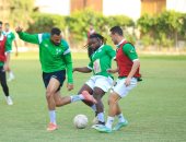 إيسترن كومبانى يستأنف تدريباته استعدادا للأهلى