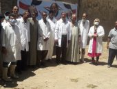 تقديم العلاج وفحص 647 حيوانا فى قافلة بيطرية بقرية القليعى فى الأقصر