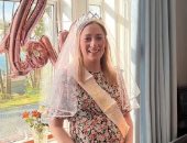 "ابنهم عاوز يحضر الفرح" عروس تلد يوم زفافها فى أسكتلندا (فيديو)