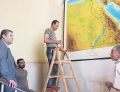 مديرية التعليم بشمال سيناء تعيد تجديد لوحات تحمل مجسمات لخرائط جغرافية