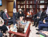 مصر وفرنسا يبحثان سبل تعزيز التعاون فى مجال السياحة والآثار
