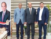 تسليم نائب رئيس جامعة العريش لشئون التعليم والطلاب مهام عمله اليوم