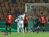 منتخب مصر يبحث عن الهدف الأول أمام غينيا بعد مرور 15 دقيقة.. صور 