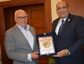 محافظ بورسعيد يستقبل رئيس الاتحاد الأفريقي للكونغ فو 