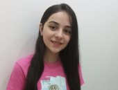 الناجح يرفع إيده.. أسرة "نور" تهنئ ابنتهم بمجموع 100% بالصف الأول الاعدادى