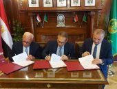 محافظ بورسعيد يوقع بروتوكول التمويل العقارى للوحدات السكنية بمناطق "النورس والأمل"