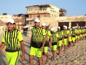 25 شابا يتطوعون لإنقاذ المصطافين على شاطئ العريش