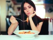 بتحس بالجوع وعايز تخس.. 4 طرق تساعدك على الشعور بالشبع غير الطعام