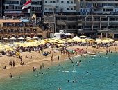 الناس كلها على شط إسكندرية.. الشواطئ كاملة العدد بسبب رحلات اليوم الواحد.. لايف