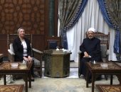 الإمام الأكبر يعلن استعداد الأزهر استضافة قمة قادة الأديان للتوعية بتغير المناخ
