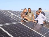 رئيس مياه البحر الأحمر يتفقد محطة طاقة شمسية لترشيد استهلاك الطاقة 