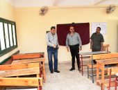 محافظ أسوان يتفقد لجان امتحانات الثانوية العامة واستراحات المراقبين.. صور
