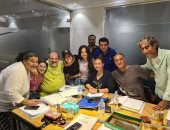 صابرين تكشف عن صورة انطلاق تصوير مسلسل "أعمل إيه" مع خالد الصاوى