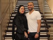 أحمد فتحى يتغزل فى زوجته بعيد ميلادها.. صور