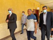 محافظ الأقصر ووكيل التعليم يتفقدان لجان امتحانات الثانوية العامة.. لايف وصور