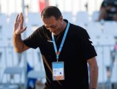 الاتحاد الدولى يكرم وائل عبد العاطى على هامش بطولة العالم لشاطئية اليد فى اليونان 