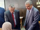 نائب رئيس جامعة الزقازيق للدراسات العليا يتفقد الامتحانات بكلية العلوم