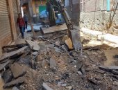 رفع 42 طن مخلفات وأتربة وإصلاح هبوط أرضى بحى غرب الإسكندرية