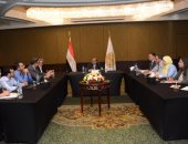 وزير التنمية المحلية يبحث مع وفد البنك الدولى ملفات التعاون فى مؤتمر المناخ