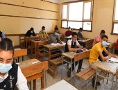 عمليات المعلمين: مراقب يتعرض للإغماء بإحدى لجان الثانوية العامة فى أسيوط