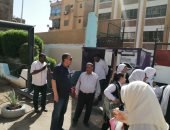 وكيل تعليم أسوان يتابع امتحانات الثانوية العامة أمام 4 لجان.. صور