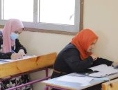 اللغه العربية ترسم البسمة على وجوه طلاب الثانوية العامة بالوادى الجديد.. لايف