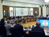 رئيس الوزراء: الحكومة تولى أهمية كبيرة لتنمية وتوطين صناعة السيارات فى مصر